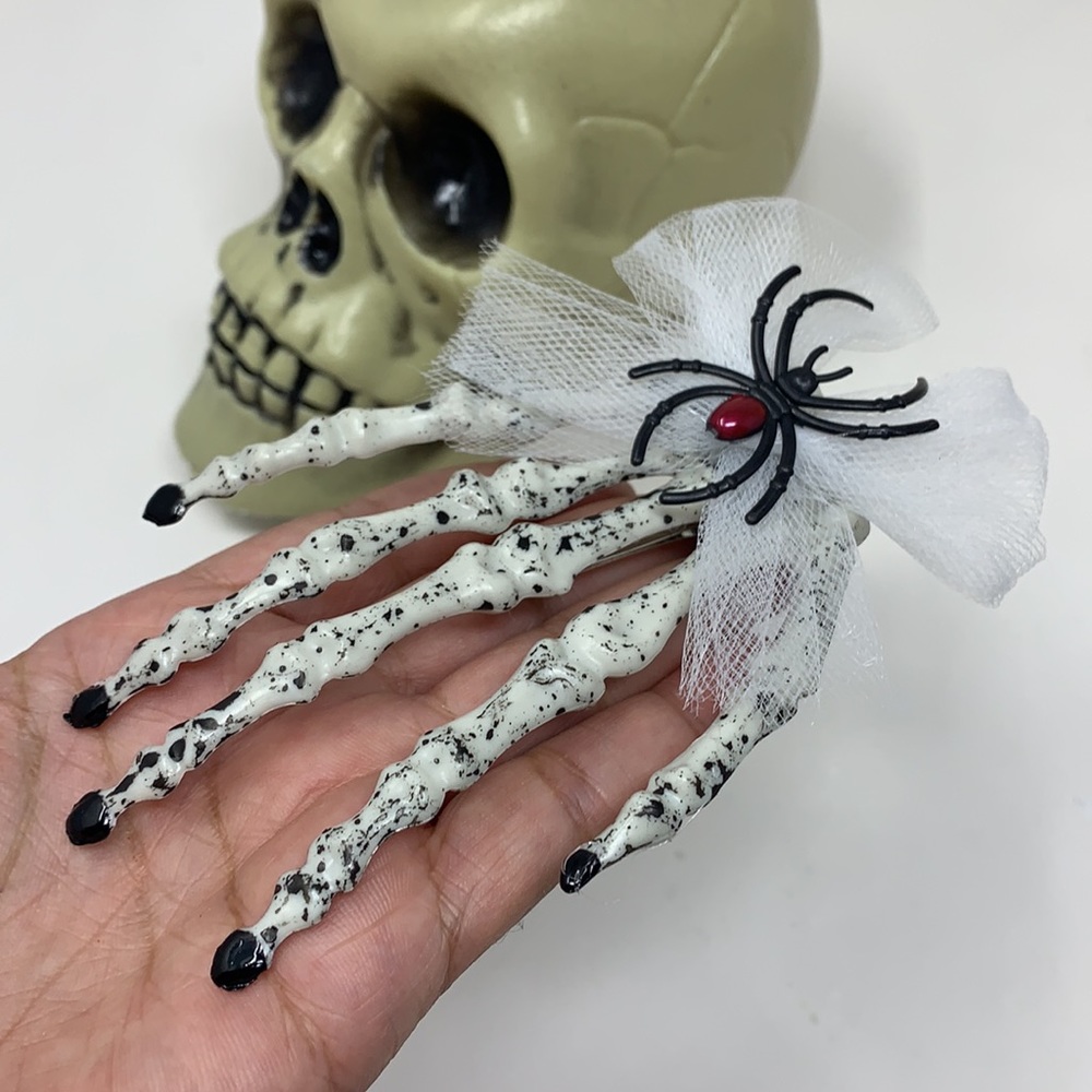 Skeleton 🕷hand hair clip Halloween Day of Dead - Picture 1 of 10